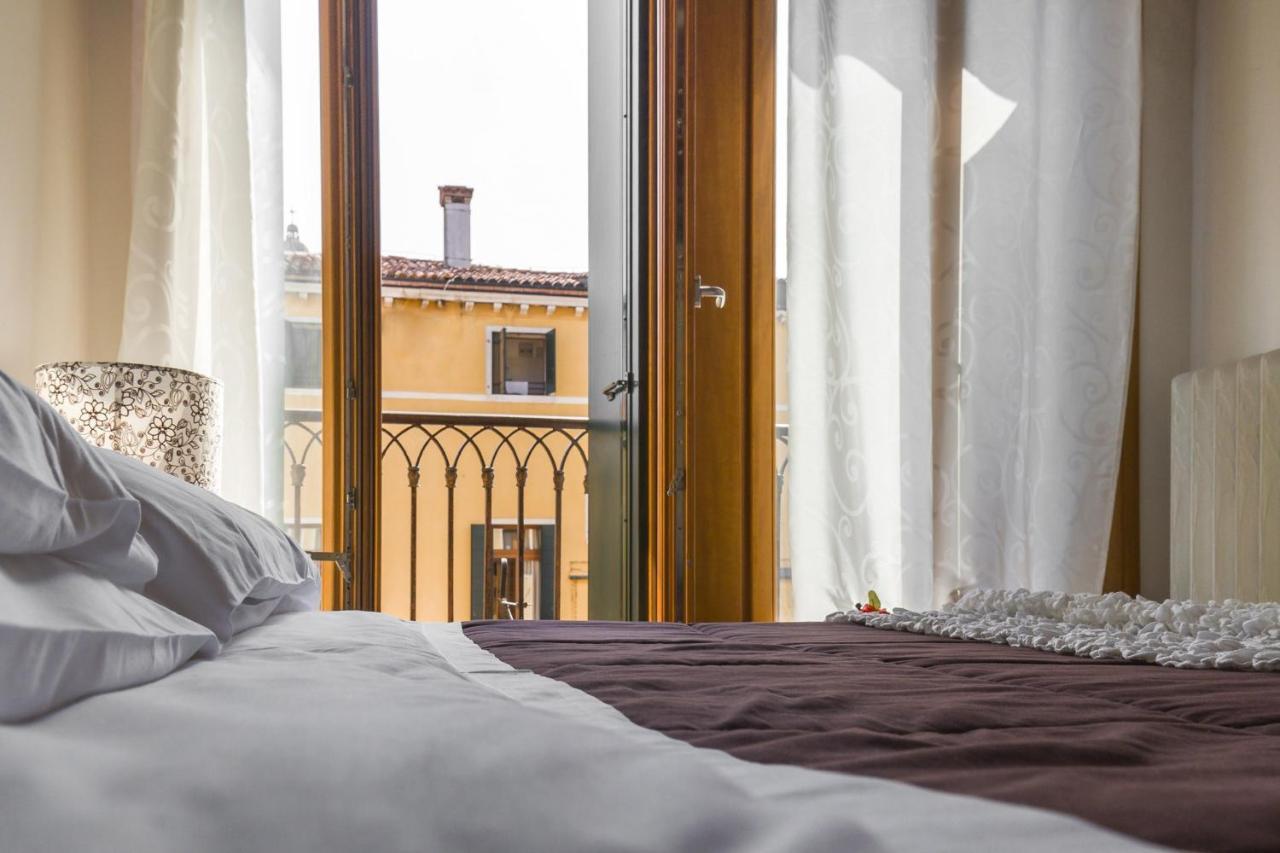 Accademia Charm Apartments By Wonderful Italy Venice Exterior photo