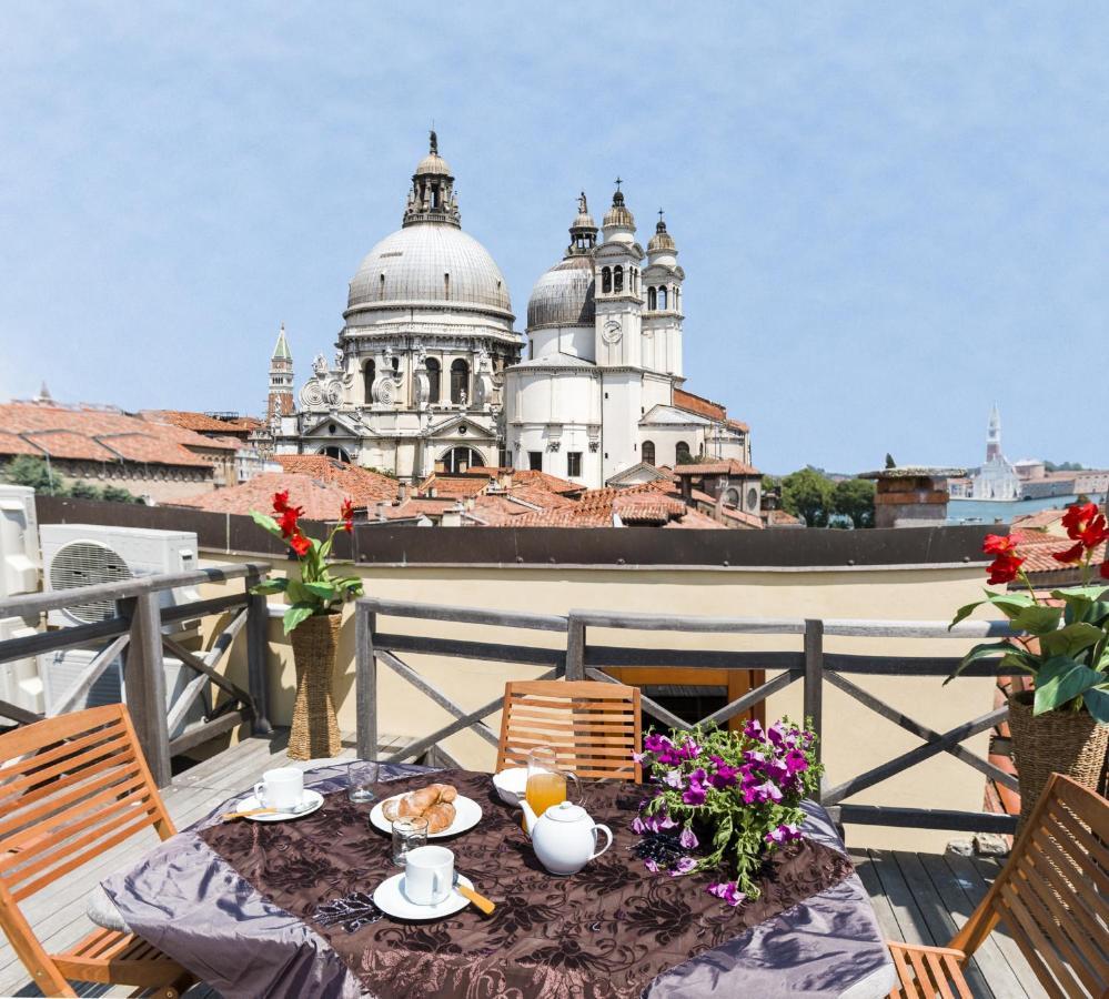 Accademia Charm Apartments By Wonderful Italy Venice Exterior photo