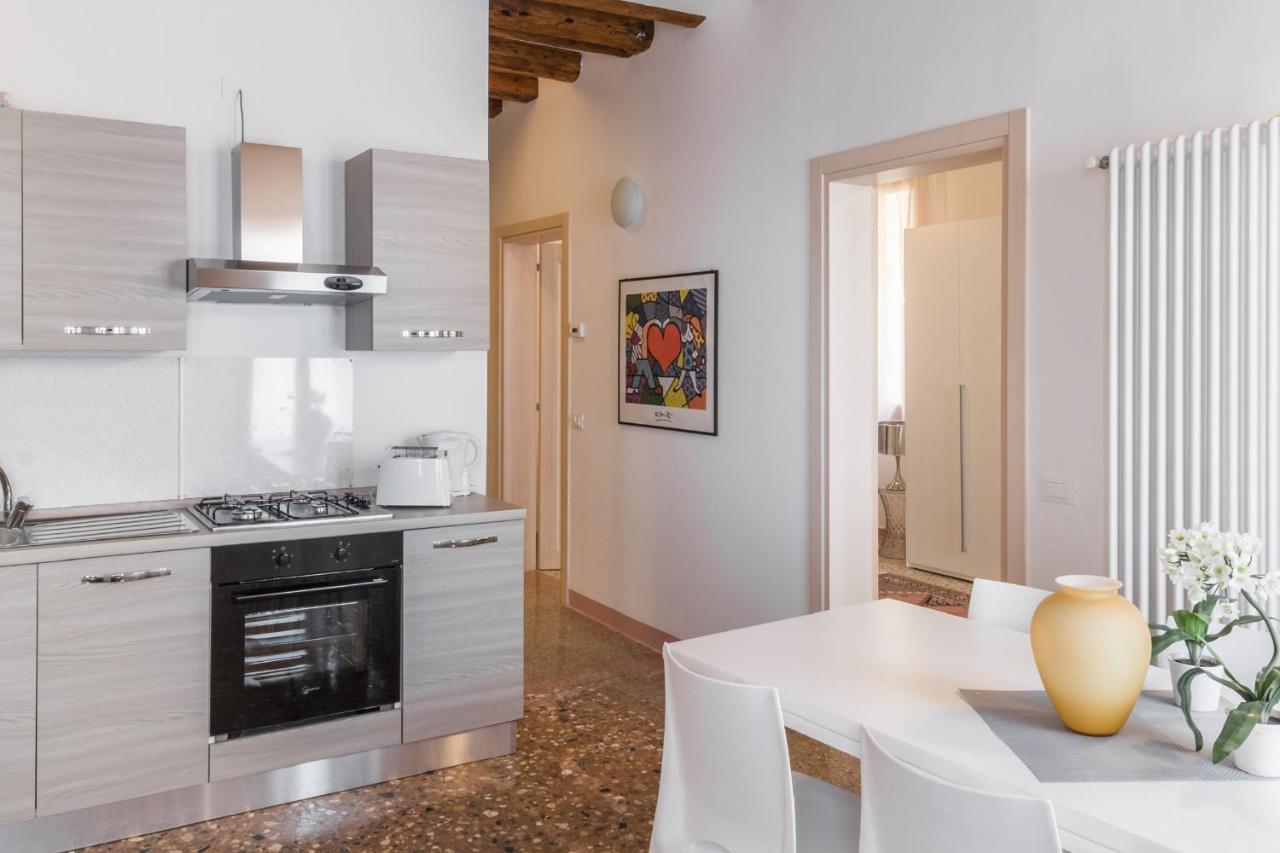 Accademia Charm Apartments By Wonderful Italy Venice Exterior photo