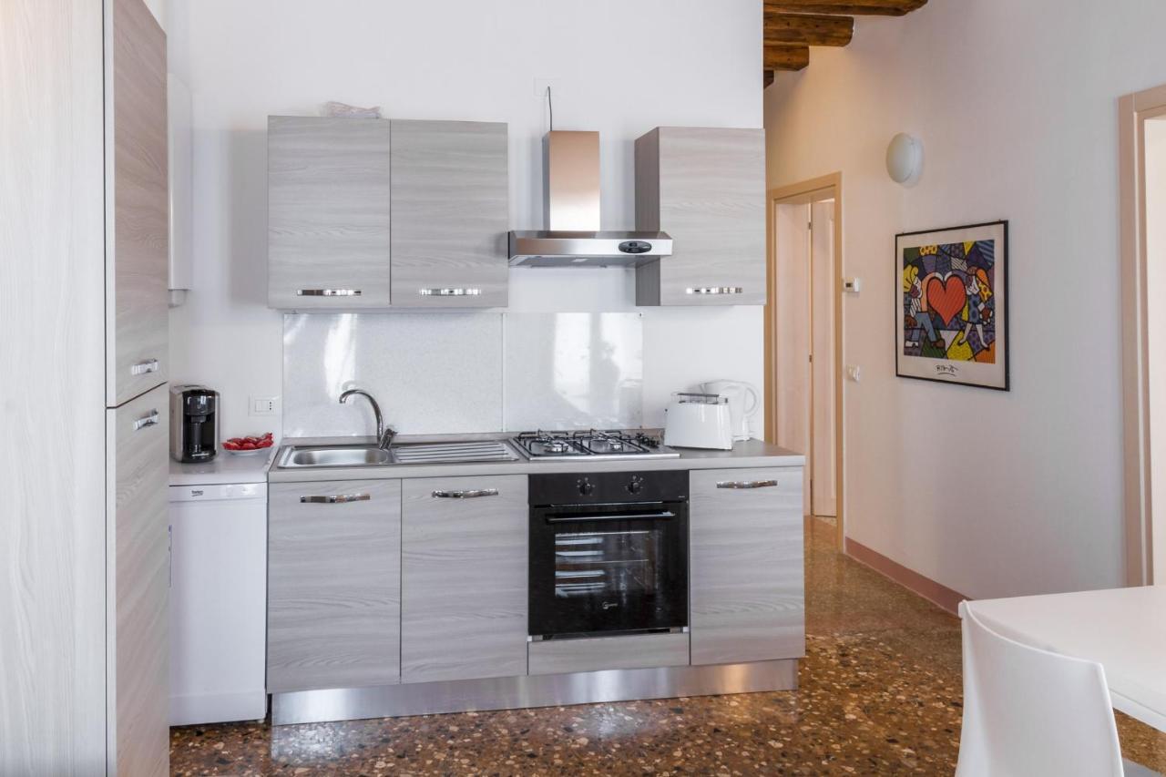 Accademia Charm Apartments By Wonderful Italy Venice Exterior photo