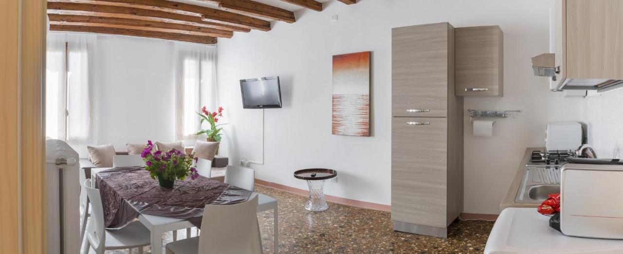 Accademia Charm Apartments By Wonderful Italy Venice Exterior photo