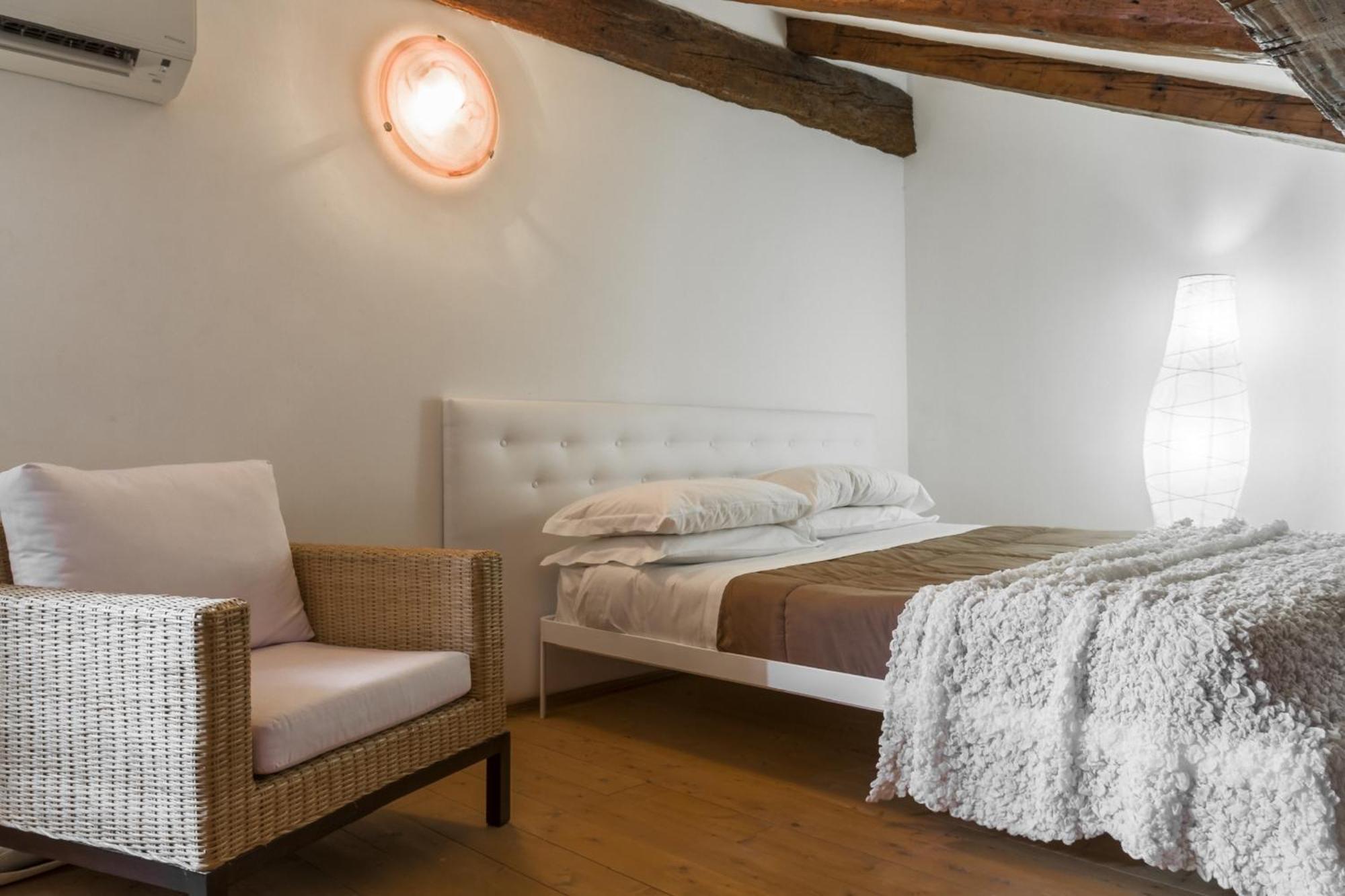 Accademia Charm Apartments By Wonderful Italy Venice Exterior photo