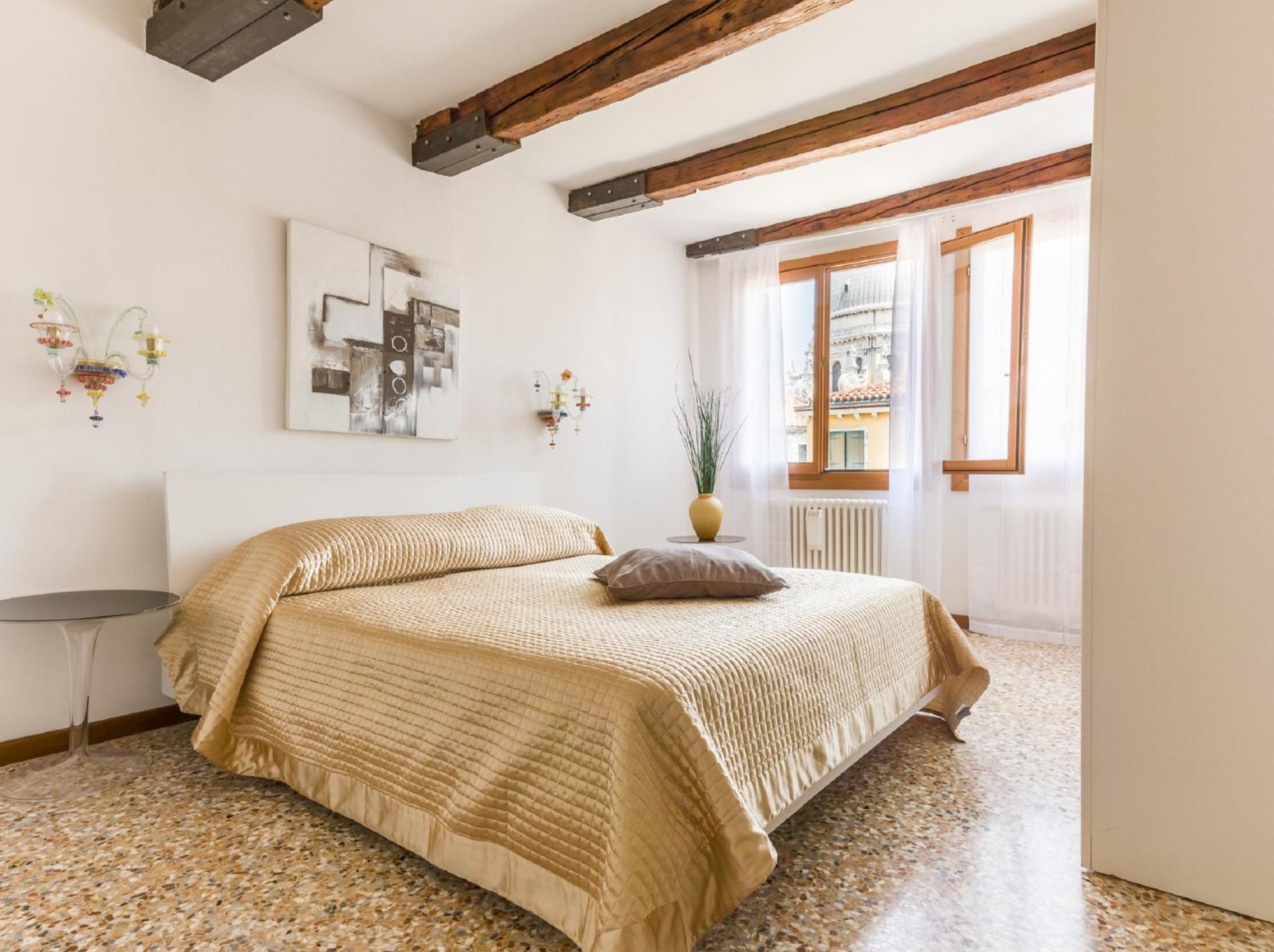 Accademia Charm Apartments By Wonderful Italy Venice Exterior photo