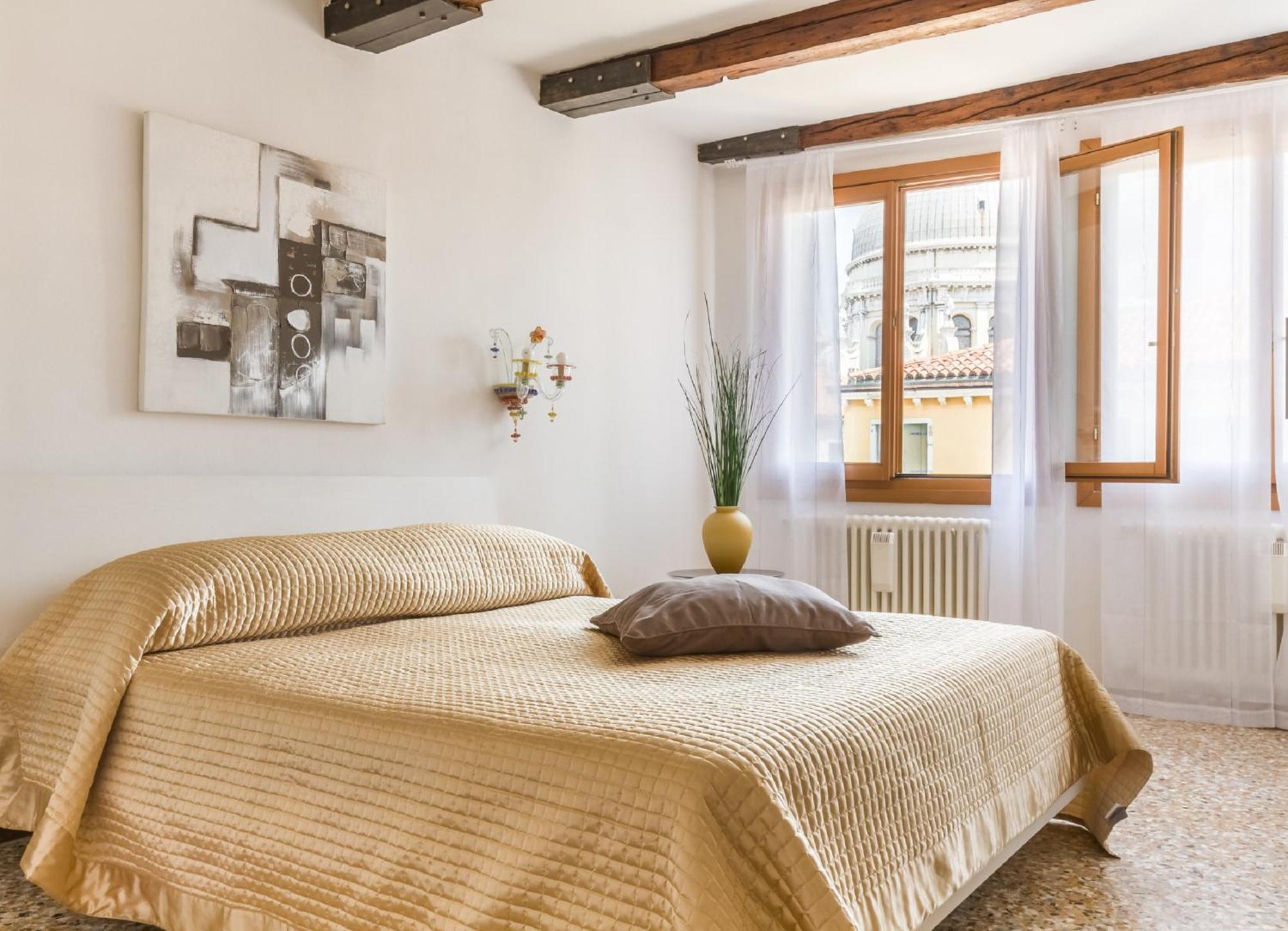 Accademia Charm Apartments By Wonderful Italy Venice Exterior photo